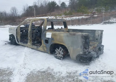 2021 Chevrolet Silverado 1500 4Wd Short Bed Custom Trail Boss z USA, uszkodzony, nr VIN 1GCPYCEF3MZ384122